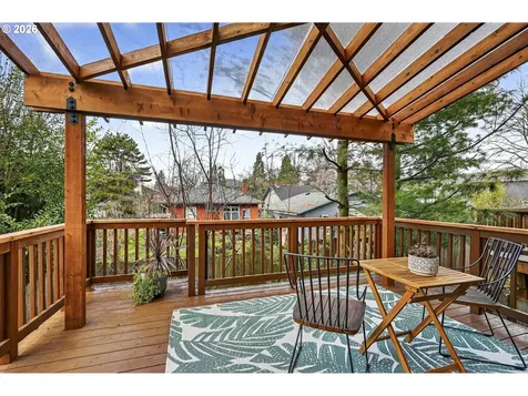 5603 SE Oak Street Portland OR 97215
