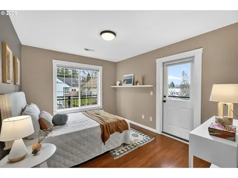 5603 SE Oak Street Portland OR 97215