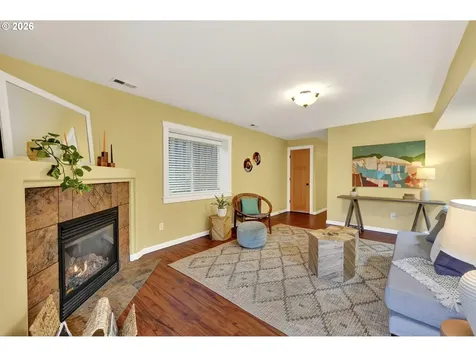 5603 SE Oak Street Portland OR 97215