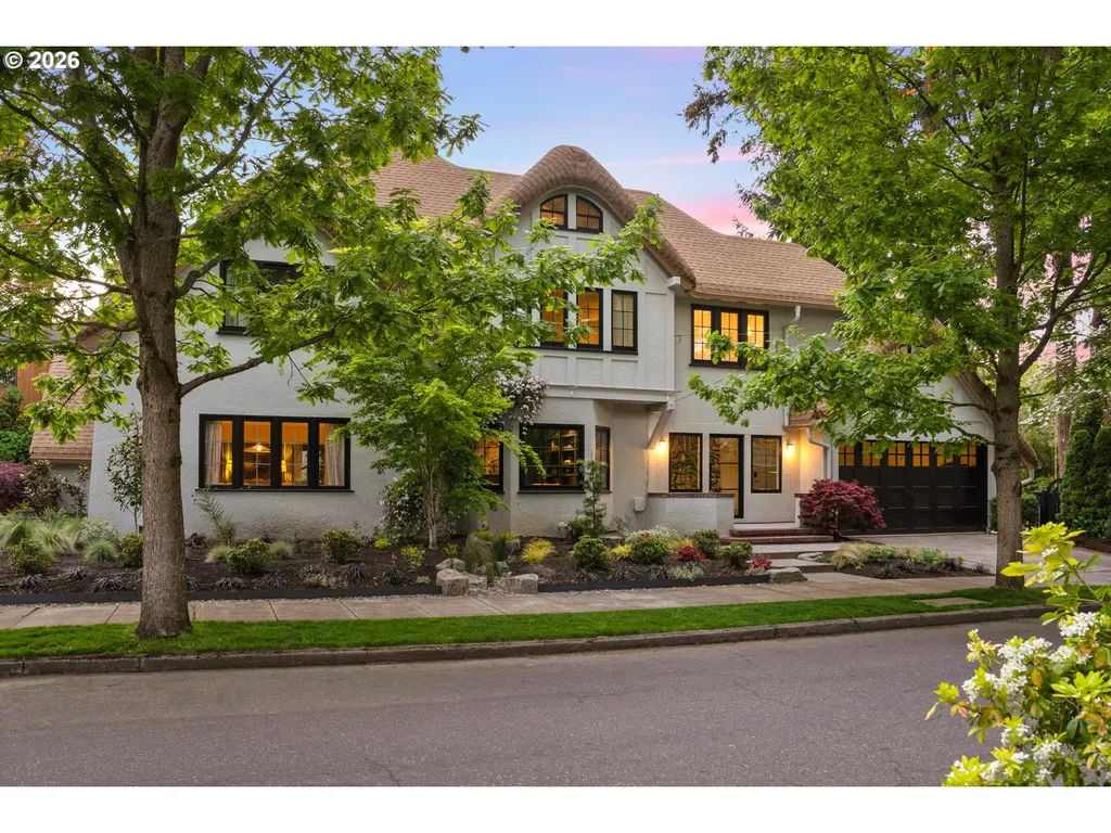 2208 NE 28th Avenue Portland OR 97212