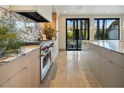 2208 NE 28th Avenue Portland OR 97212
