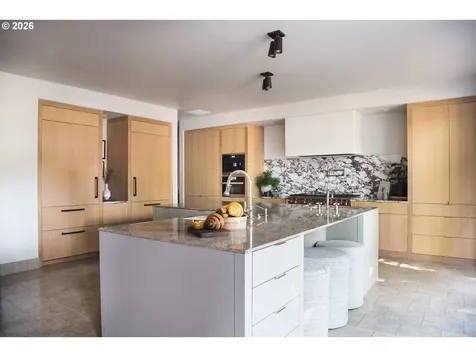 2208 NE 28th Avenue Portland OR 97212
