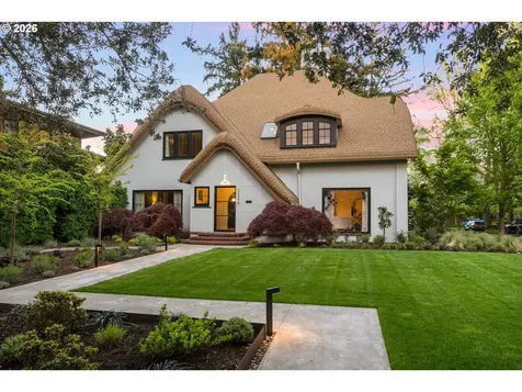 2208 NE 28th Avenue Portland OR 97212