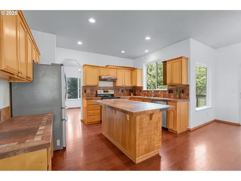 19293 Windmill Drive Oregon City OR 97045