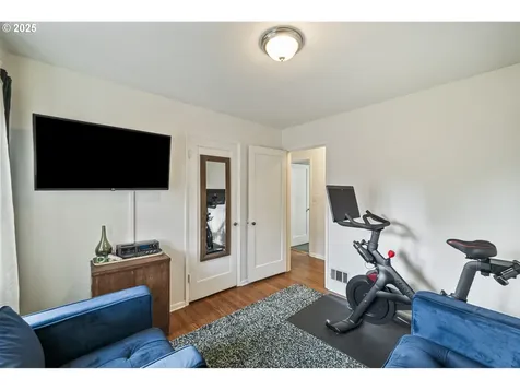 10361 NE Sacramento Street Portland OR 97220
