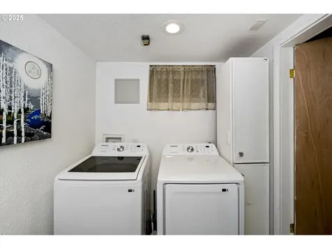 10361 NE Sacramento Street Portland OR 97220