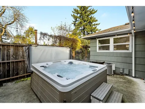 10361 NE Sacramento Street Portland OR 97220