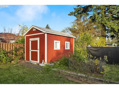 10361 NE Sacramento Street Portland OR 97220
