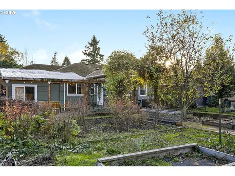 10361 NE Sacramento Street Portland OR 97220