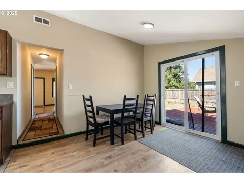 916 B Street Vader WA 98593