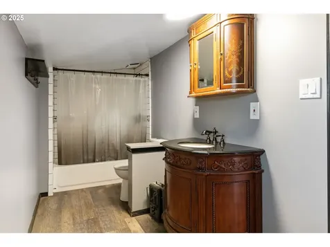 916 B Street Vader WA 98593