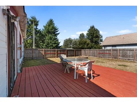 916 B Street Vader WA 98593