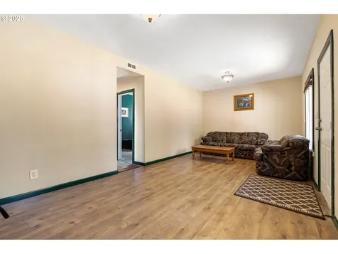 916 B Street Vader WA 98593