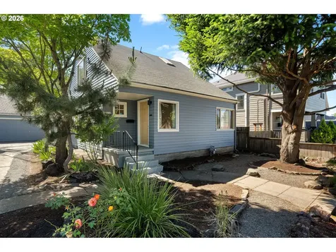 5235 NE 16th Avenue Portland OR 97211