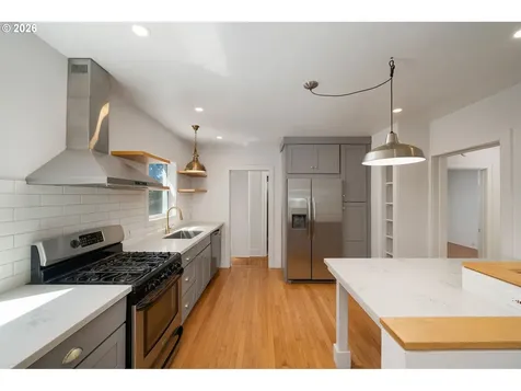 5235 NE 16th Avenue Portland OR 97211