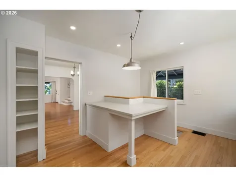 5235 NE 16th Avenue Portland OR 97211