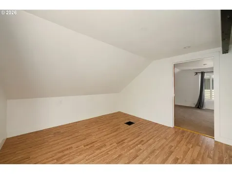 5235 NE 16th Avenue Portland OR 97211