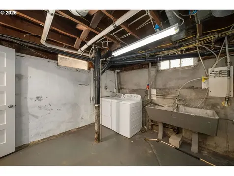 5235 NE 16th Avenue Portland OR 97211