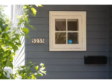 5235 NE 16th Avenue Portland OR 97211