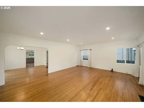5235 NE 16th Avenue Portland OR 97211
