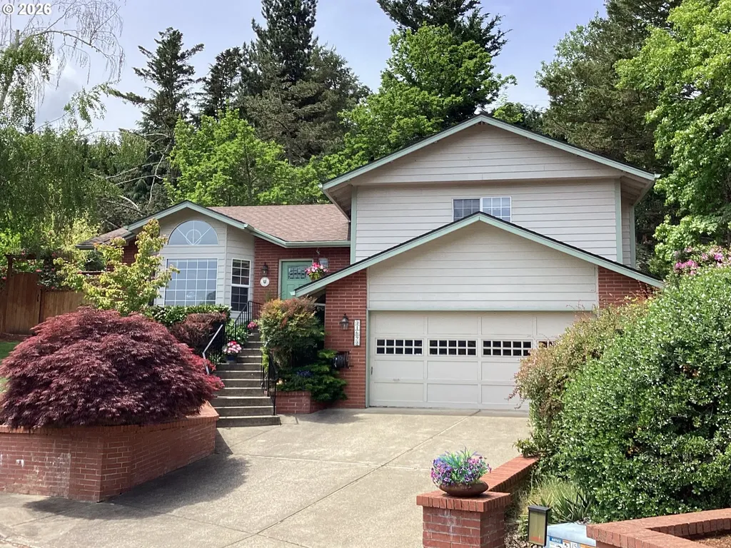 169 NW Brent Court Roseburg OR 97471