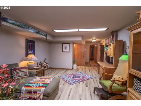 169 NW Brent Court Roseburg OR 97471