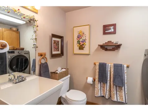169 NW Brent Court Roseburg OR 97471
