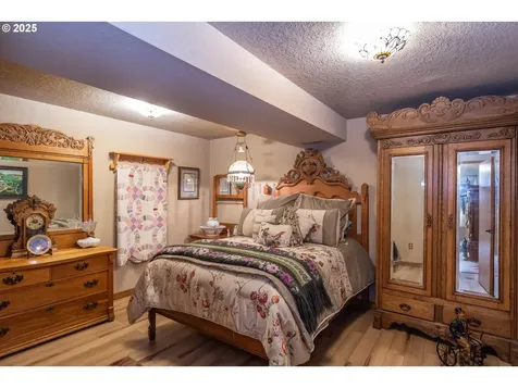 169 NW Brent Court Roseburg OR 97471
