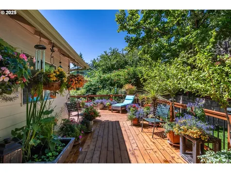 169 NW Brent Court Roseburg OR 97471