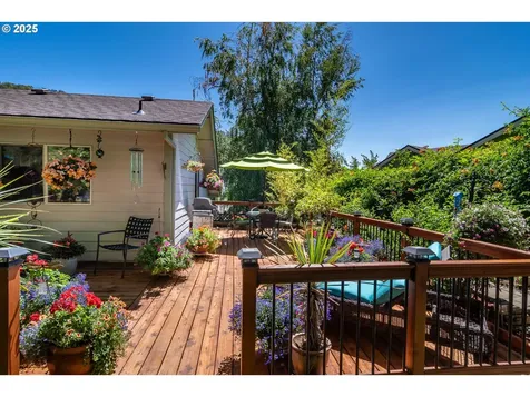 169 NW Brent Court Roseburg OR 97471