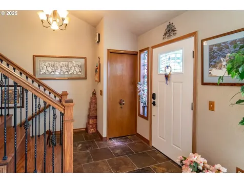 169 NW Brent Court Roseburg OR 97471