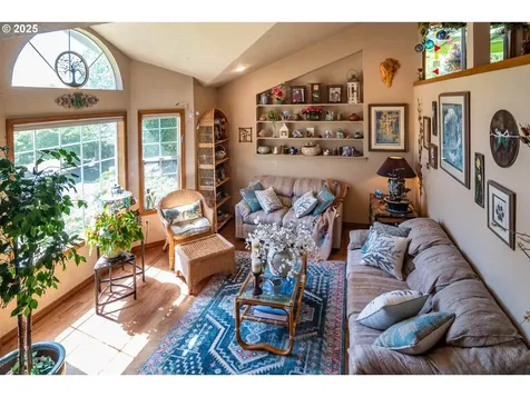 169 NW Brent Court Roseburg OR 97471
