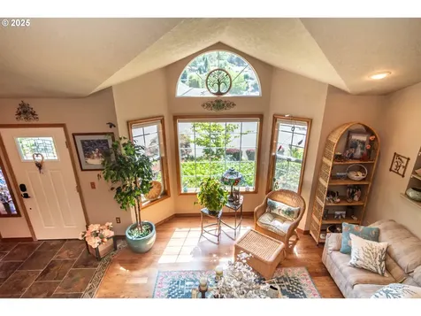 169 NW Brent Court Roseburg OR 97471