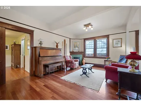 2050 Friendly Street Eugene OR 97405