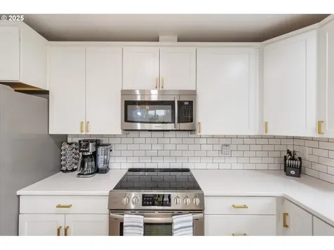 110 Axis Road Castle Rock WA 98611