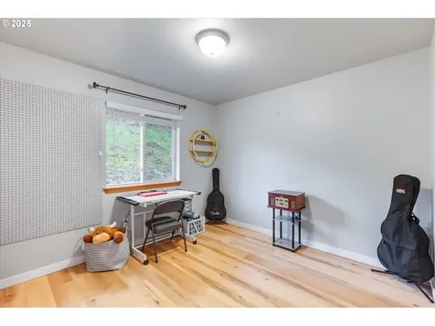 110 Axis Road Castle Rock WA 98611