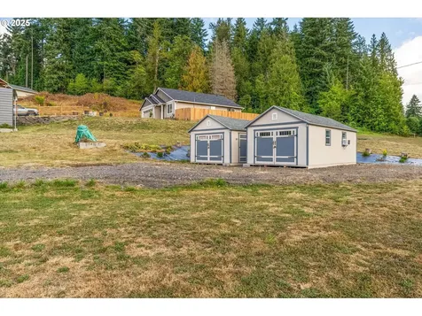 110 Axis Road Castle Rock WA 98611