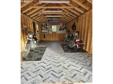 110 Axis Road Castle Rock WA 98611