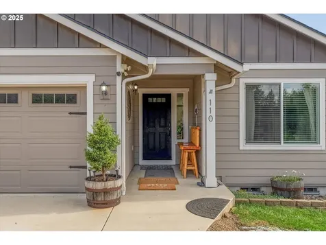 110 Axis Road Castle Rock WA 98611