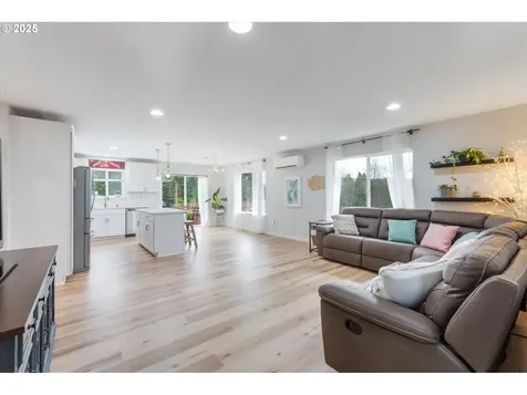 110 Axis Road Castle Rock WA 98611