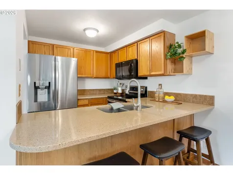 808 9th Street Hood River OR 97031