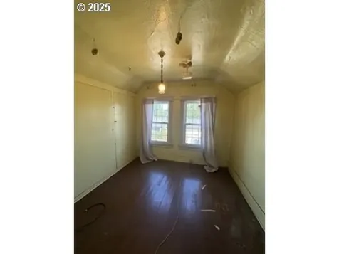 3627 NE 9th Avenue Portland OR 97212