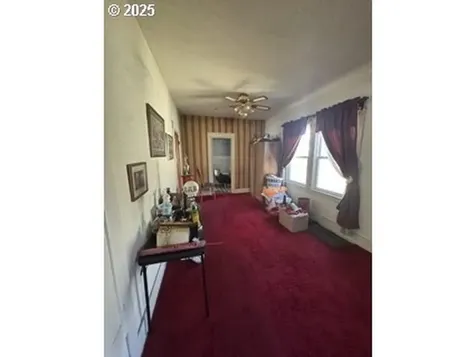 3627 NE 9th Avenue Portland OR 97212