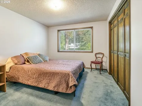 940 SW Main Avenue Mill City OR 97360