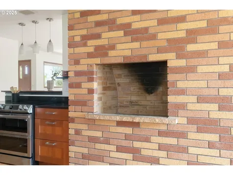 7233 SW 13th Avenue Portland OR 97219