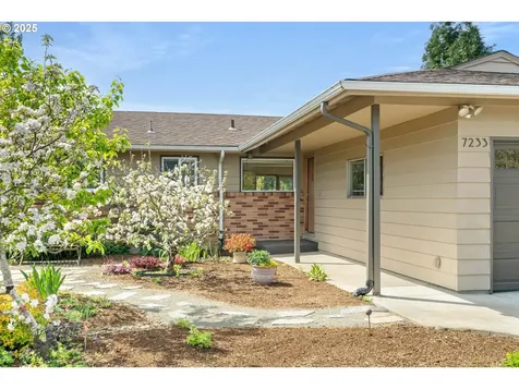 7233 SW 13th Avenue Portland OR 97219