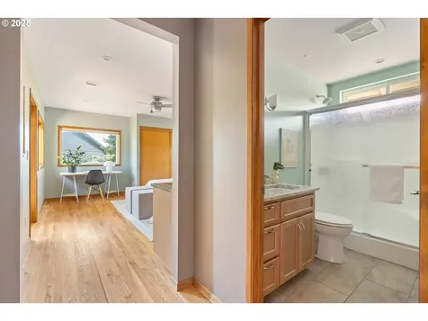 7233 SW 13th Avenue Portland OR 97219