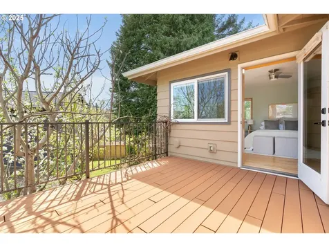 7233 SW 13th Avenue Portland OR 97219