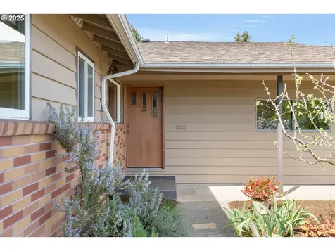 7233 SW 13th Avenue Portland OR 97219
