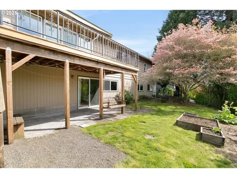 7233 SW 13th Avenue Portland OR 97219